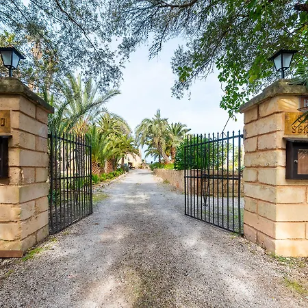 Predio Son Serra Hotell 4*