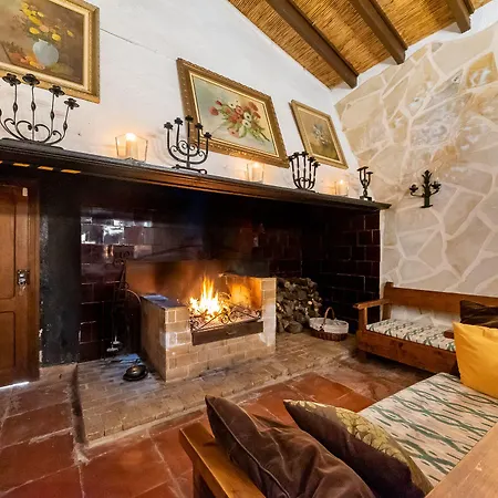 Predio Son Serra 4*