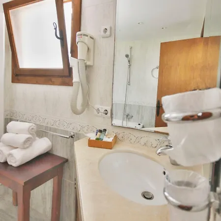 Hotel Predio Son Serra 4*