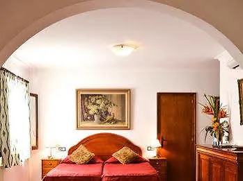 Predio Son Serra 4*